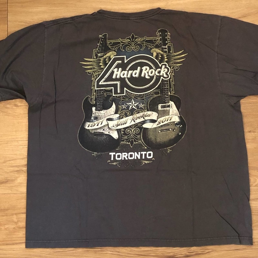 Hard Rock Cafe 2011 Tshirt - Great Condition - Men's Size XXL